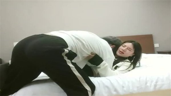 撅屁股 挨揍 虐臀 调教日本-枪版完整无删减版