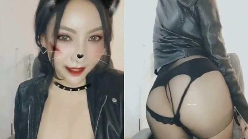 从她后面进入,揉捏她乳房-免费欧美迅雷极速版下载